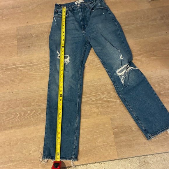 Abercrombie & Fitch Ankle Straight Ultra High Rise Ripped Distressed Denim Sz 26 - Picture 8 of 9